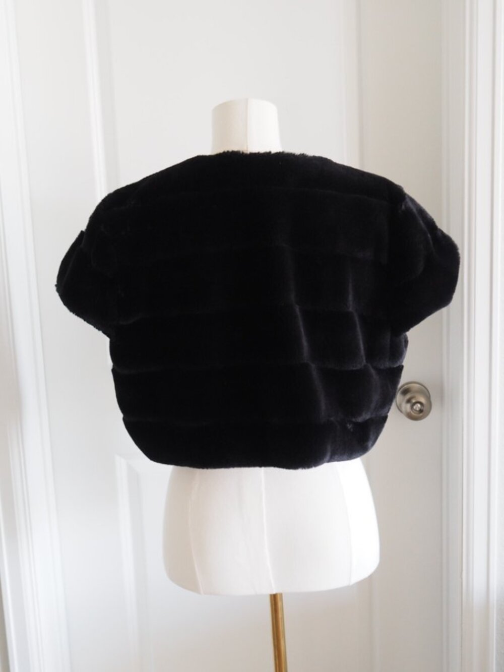 JW Jason Wu Kohl's Black Faux Fur Cropped Bolero Jacket L Quiet Luxury Old Money - Picture 7 of 15